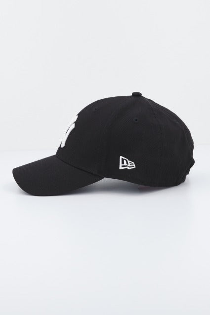NEW ERA LEAG BASIC NEYYAN en color BLACKWHT (2)