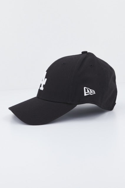 NEW ERA LEAGUE ESSENTIAL F en color BLACKWHT (2)