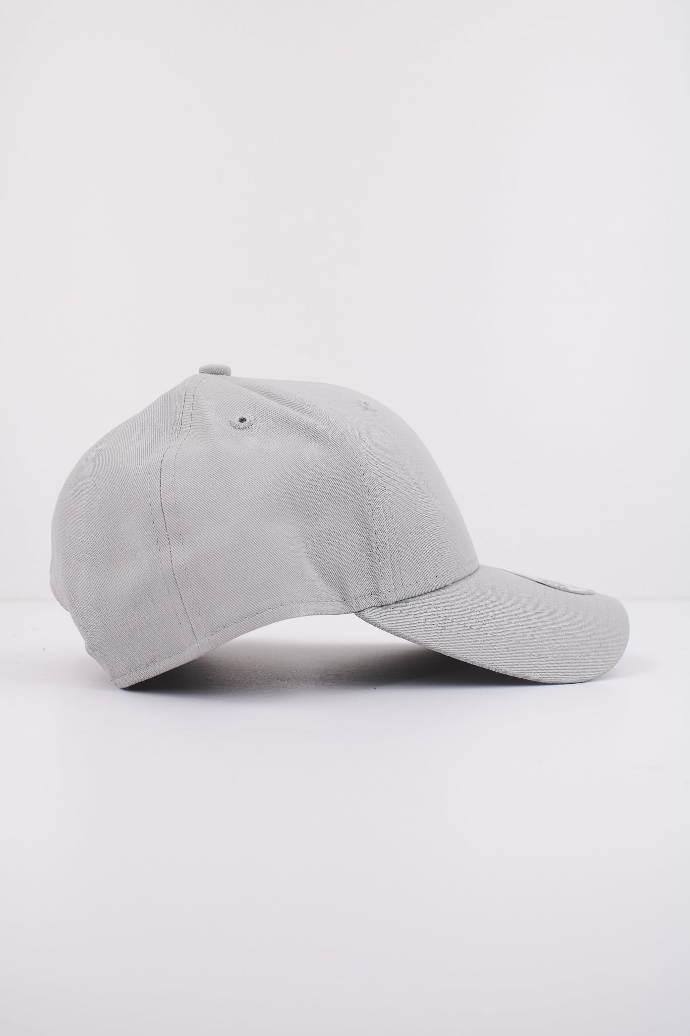 NEW ERA ESSENTIAL FORTY en color GREY (2)