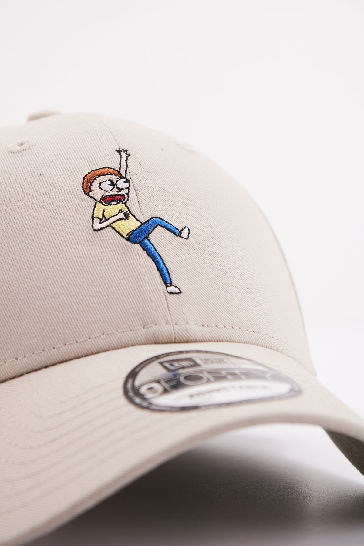 NEW ERA RICK AND MORTY en color LGHTBEIGE (4)