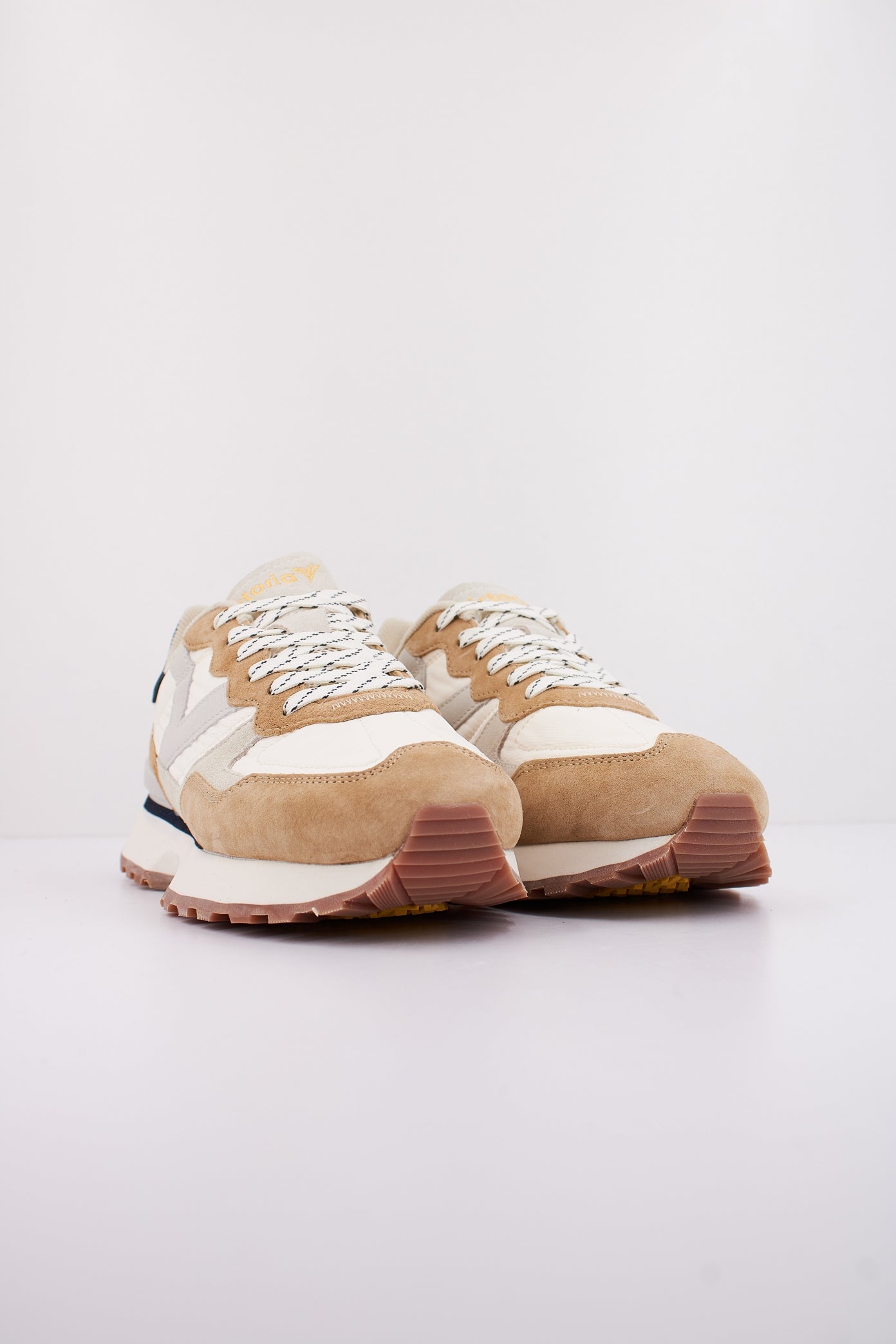 VICTORIA V en color BEIGE (2)