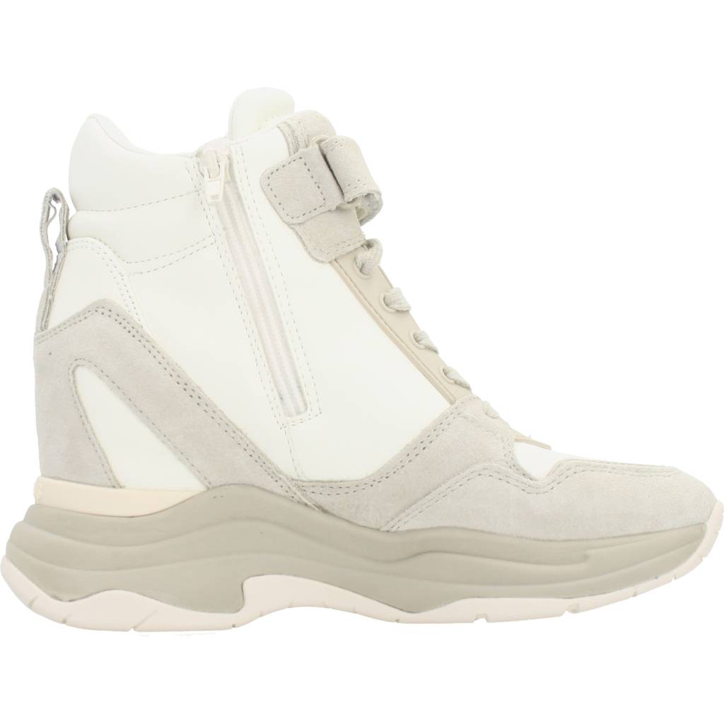 GUESS ORLANDO en color SAND (4)