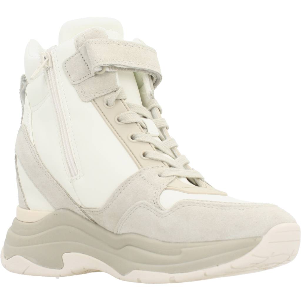 GUESS ORLANDO en color SAND (5)