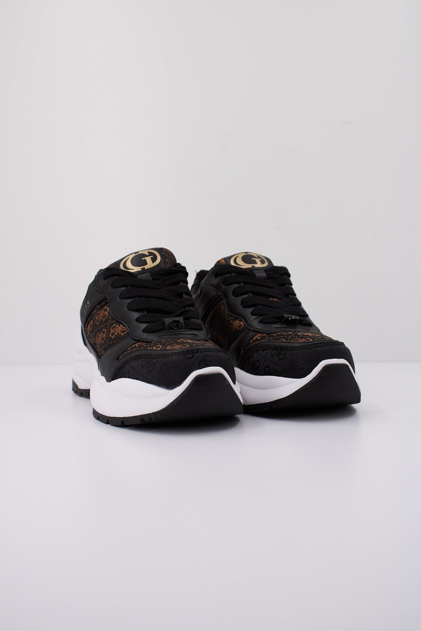 GUESS FLFSAM FAL en color BLKBR (2)