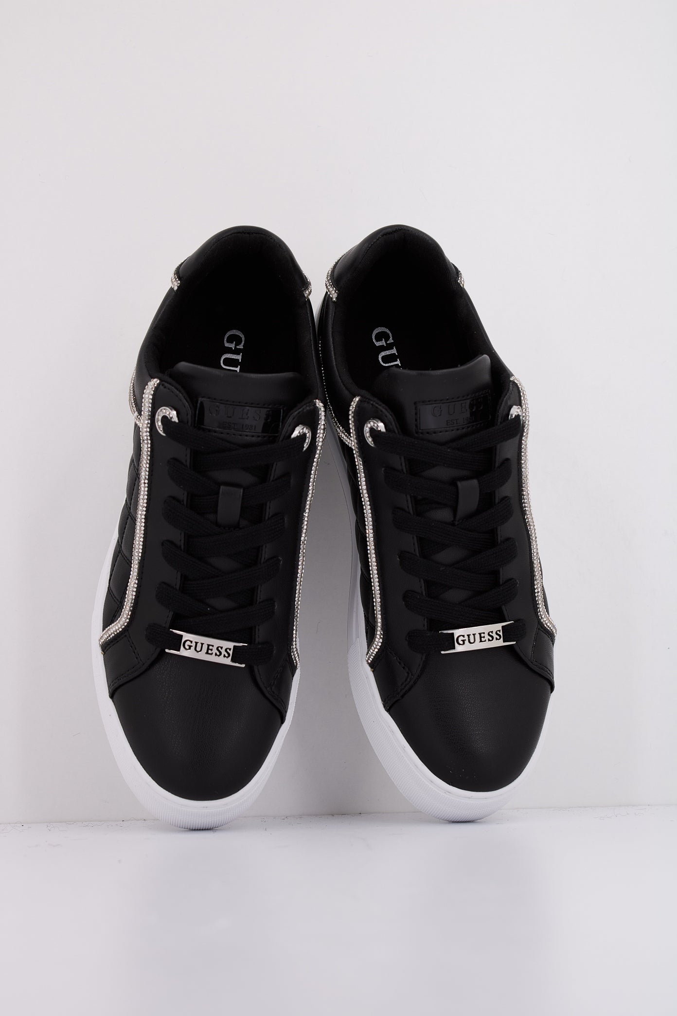 GUESS GRATEA en color BLACK (3)