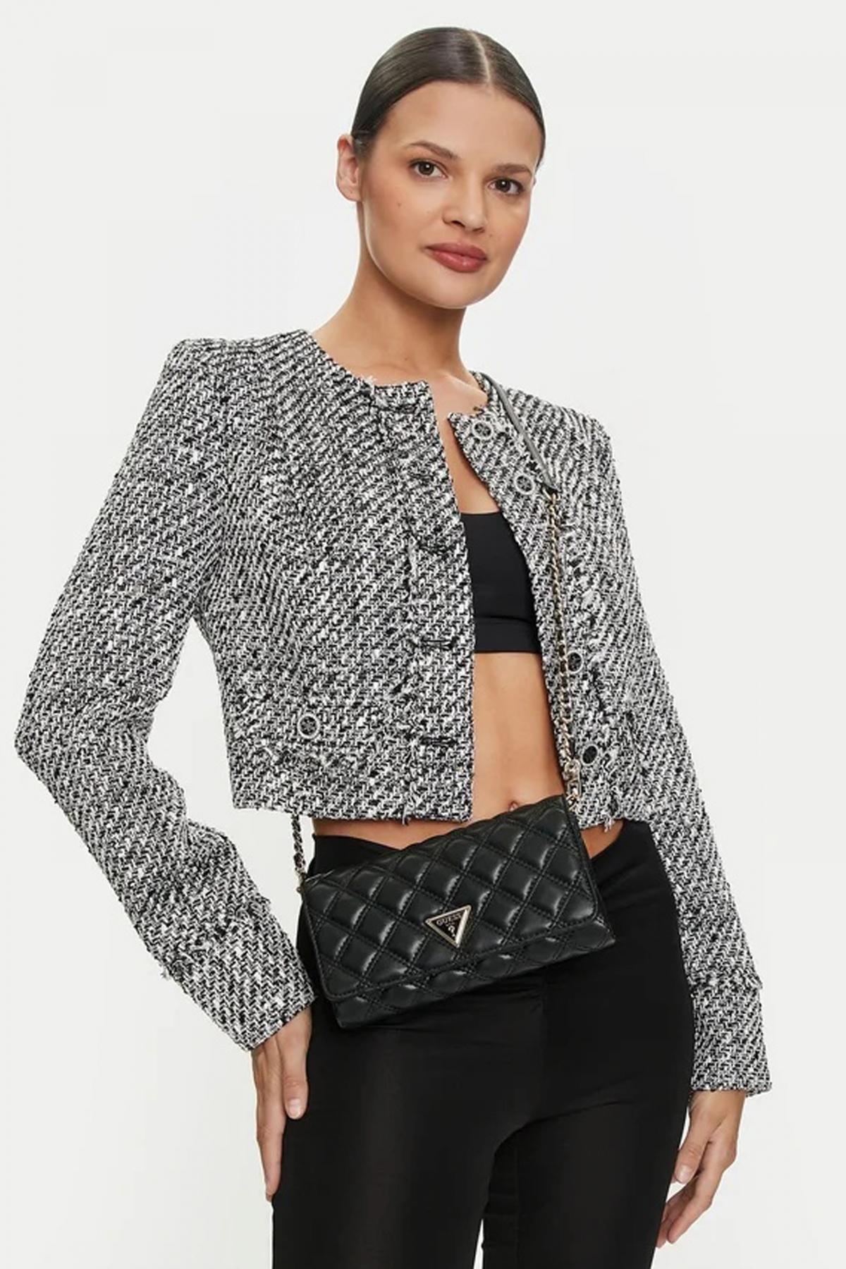 GUESS GIULLY XBODY FLA en color BLA (4)