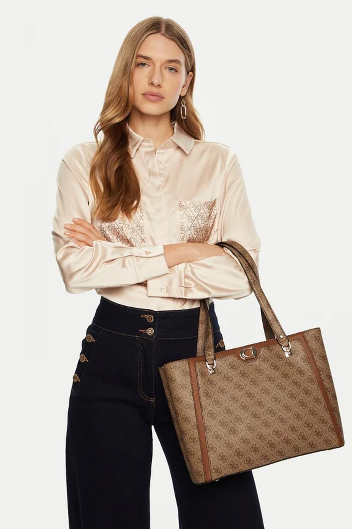 GUESS ORLINA LOGO NOEL en color LGW (4)