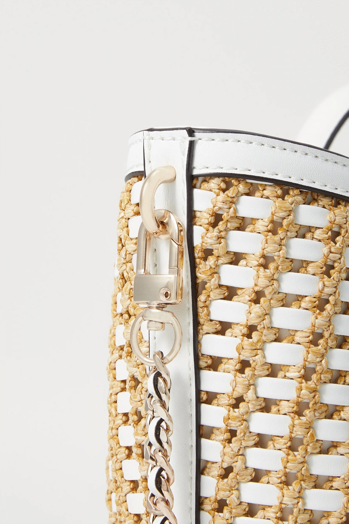 GUESS ATALIA TOTE en color NTW (4)