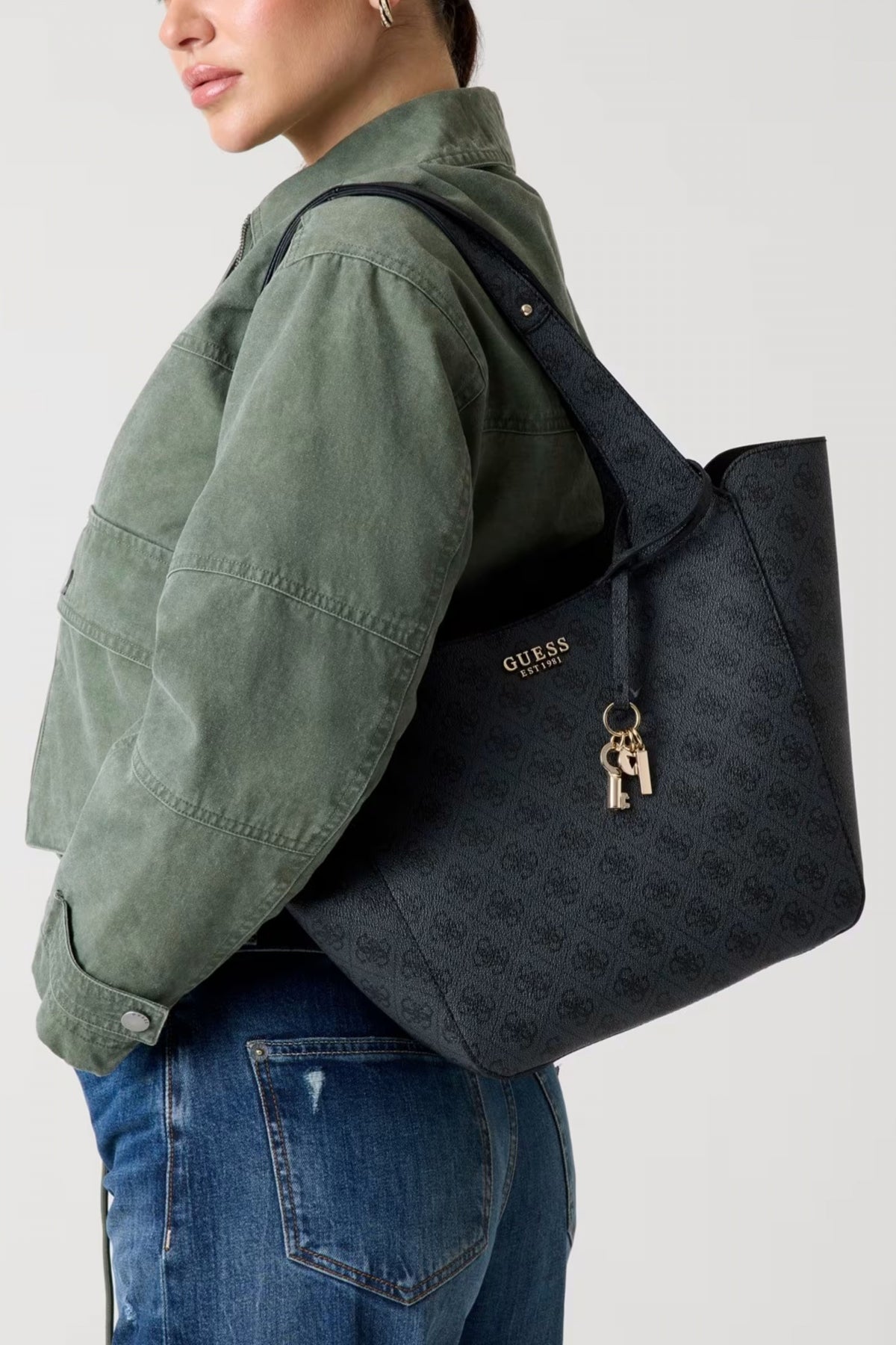 GUESS HWSG CALISTA en color CLO (4)