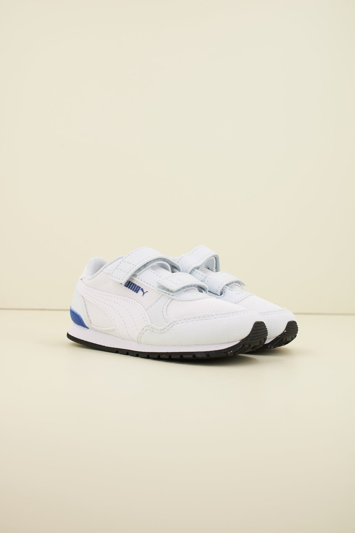 PUMA RUNNER V MESH en color WHITE (2)