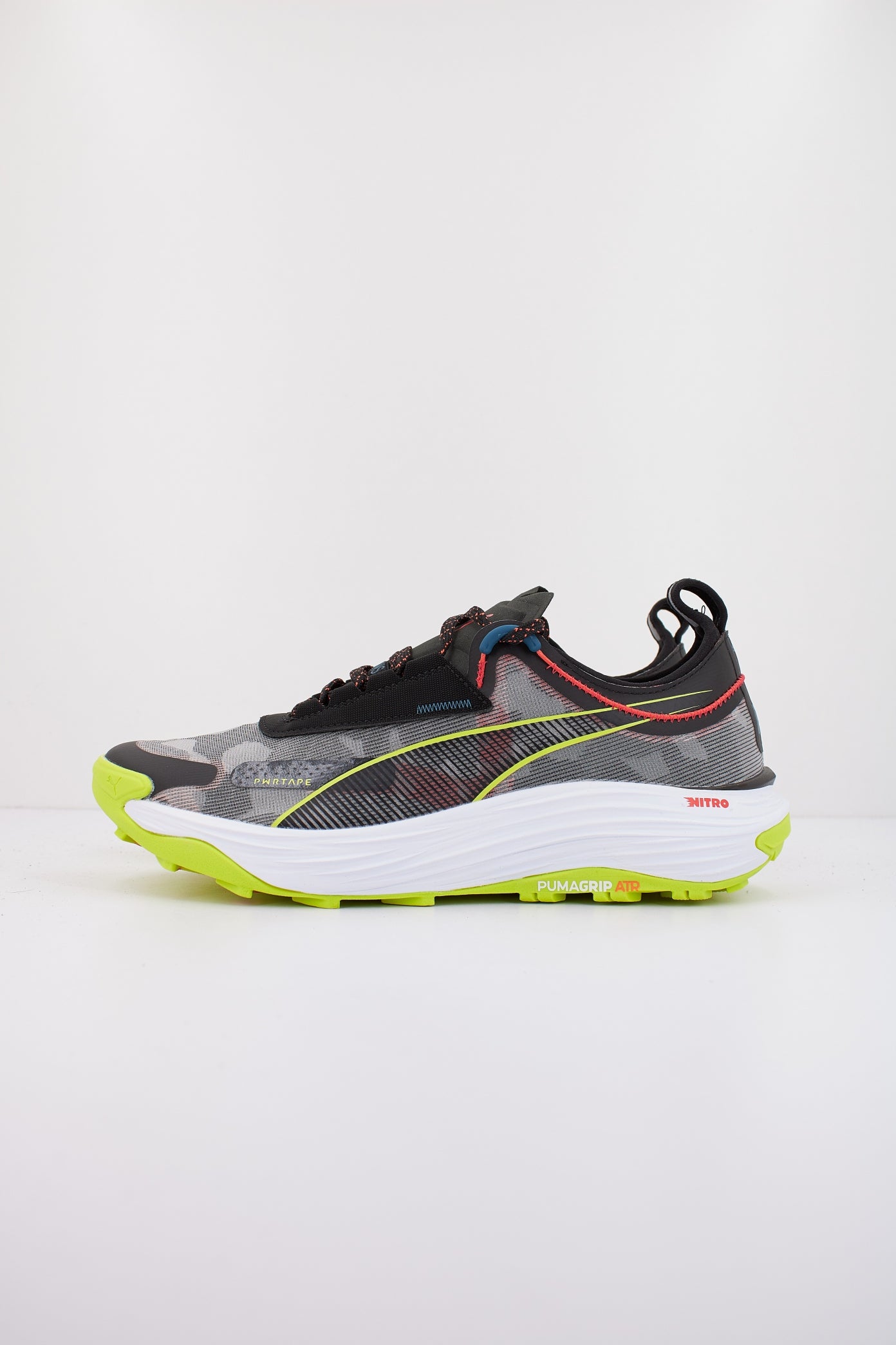 PUMA VOYAGE NITRO en color BLKLM (1)