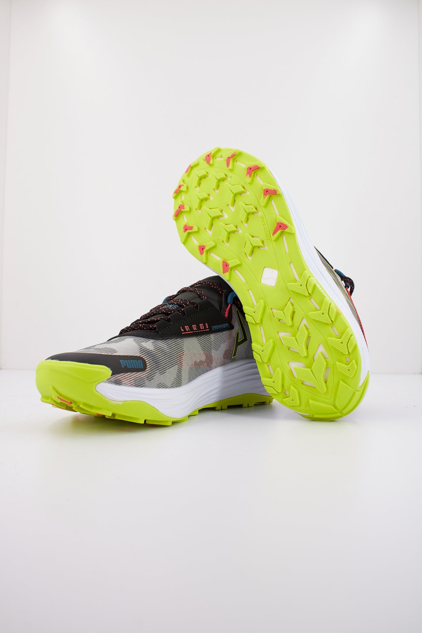 PUMA VOYAGE NITRO en color BLKLM (4)