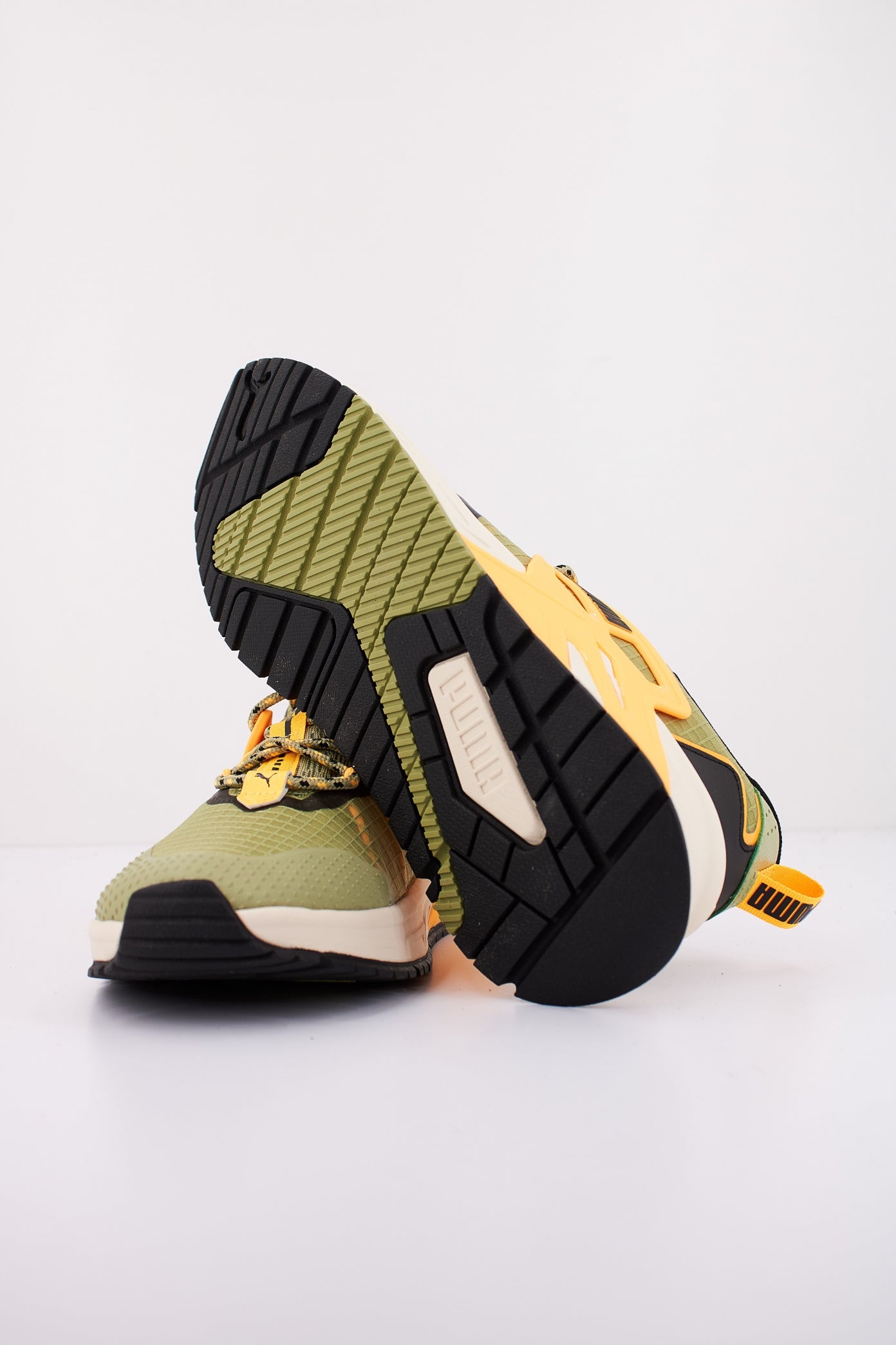 PUMA PACER + TRAIL en color GREEN (5)