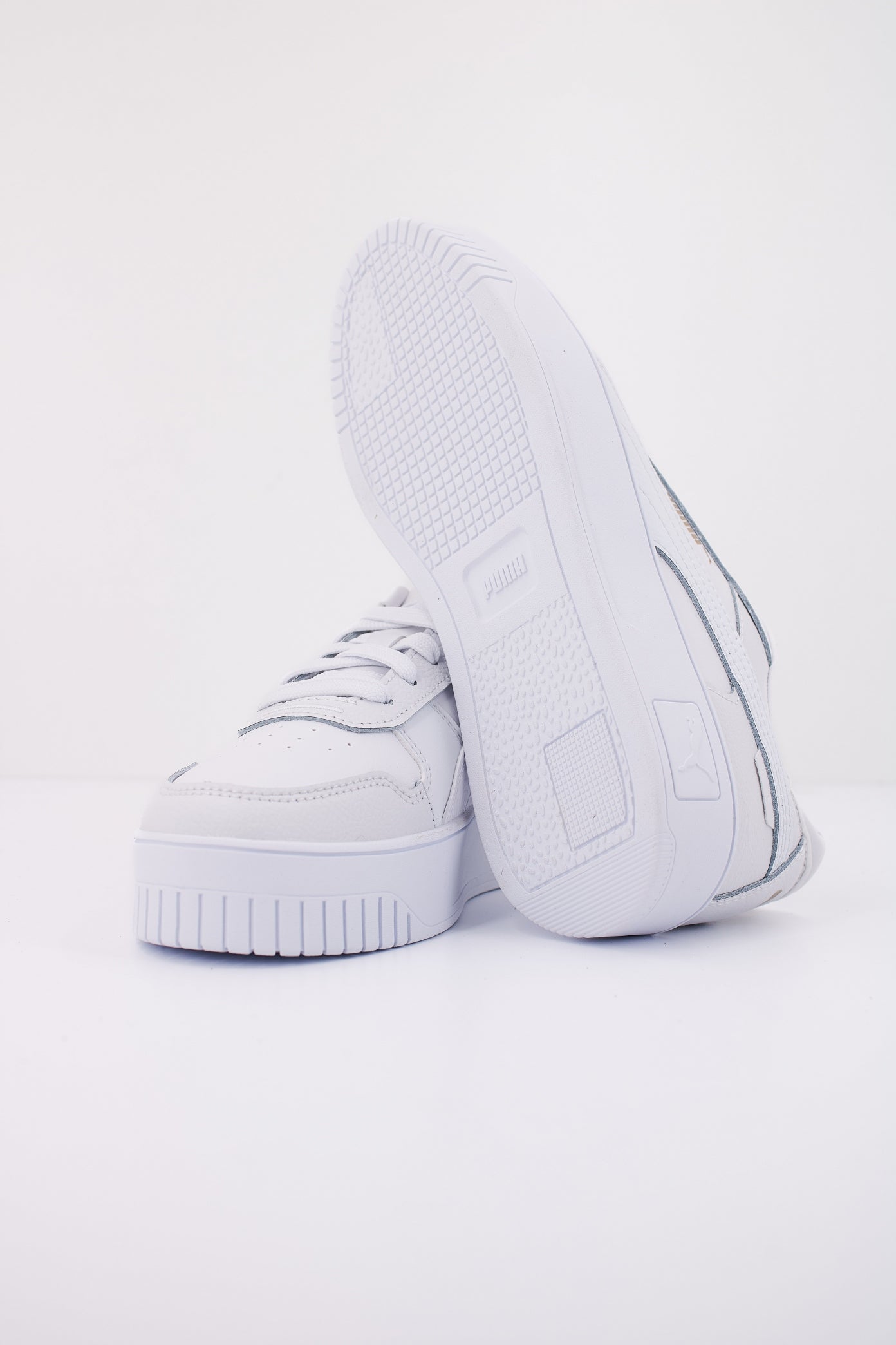 PUMA CARINA STREET JR en color WHITE (5)
