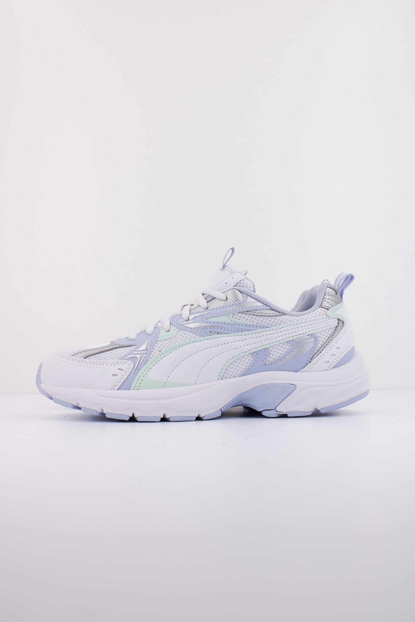 PUMA MILENIO TECH en color WHTBLU (1)