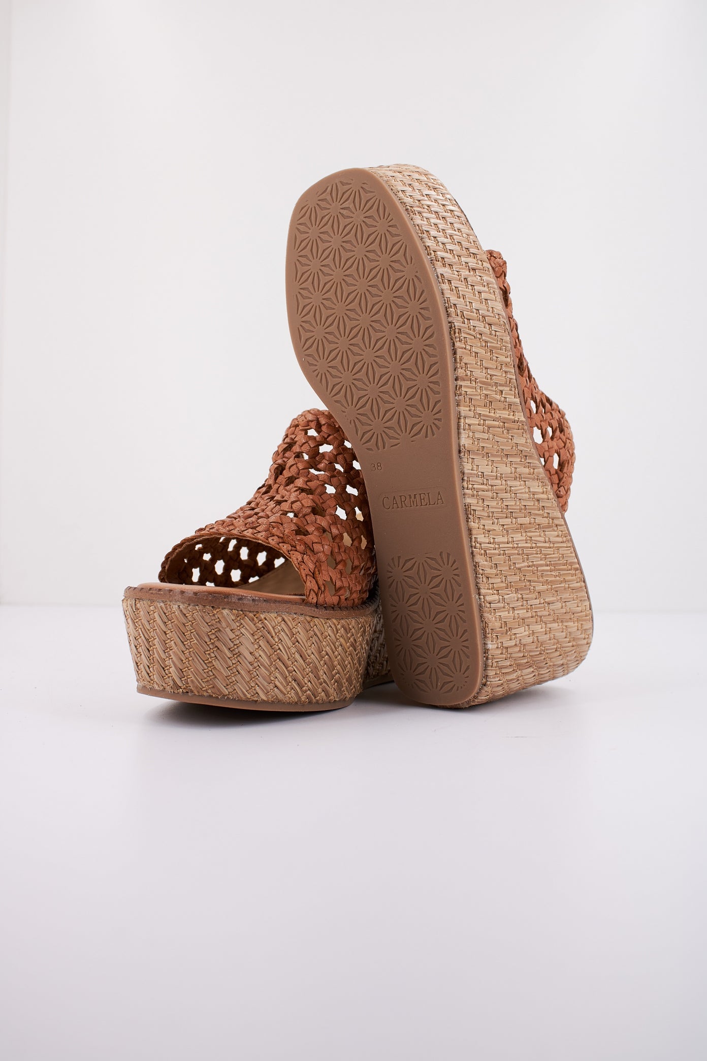 CARMELA c en color CAMEL (4)