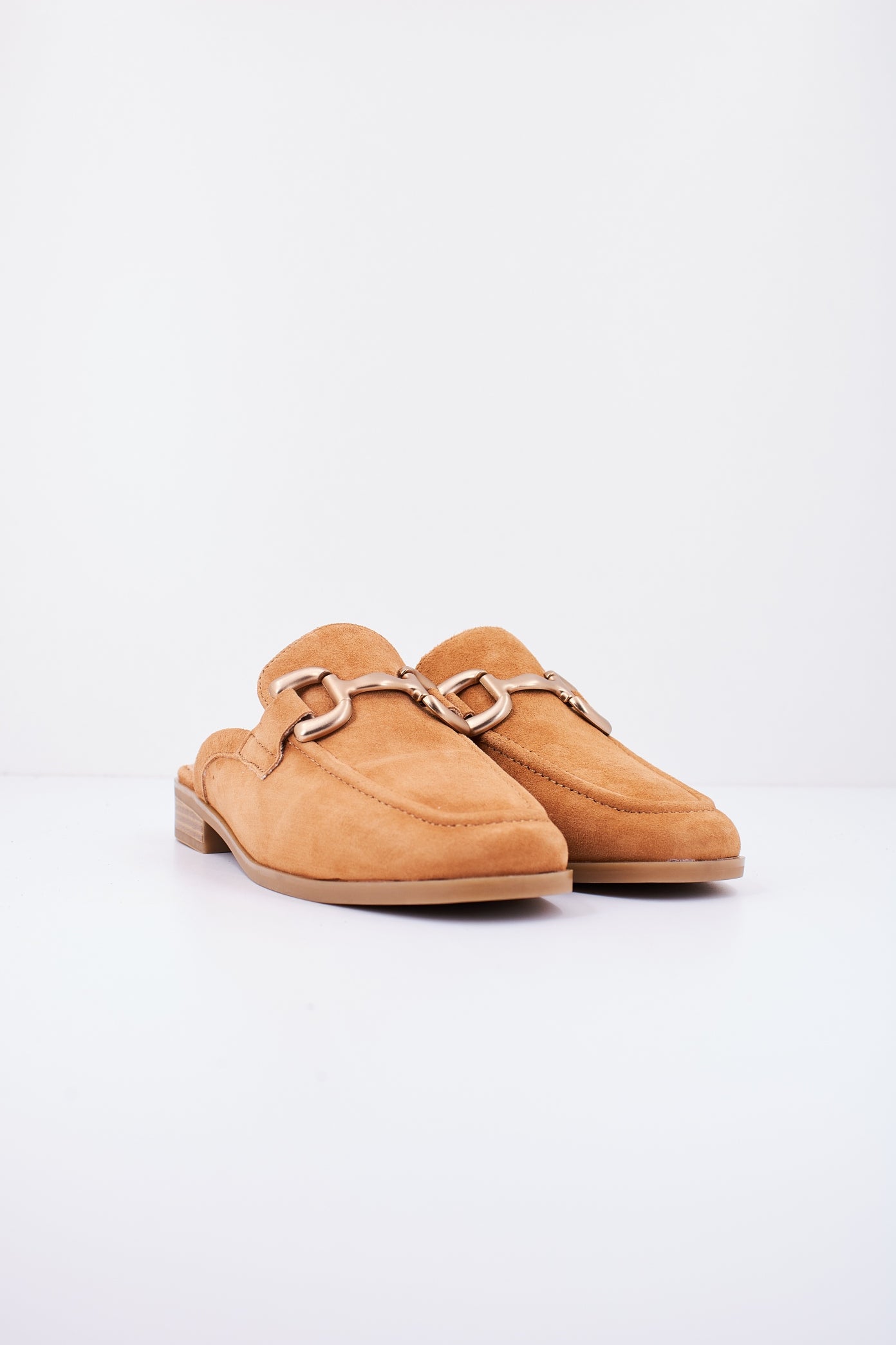 CARMELA c en color CAMEL (2)