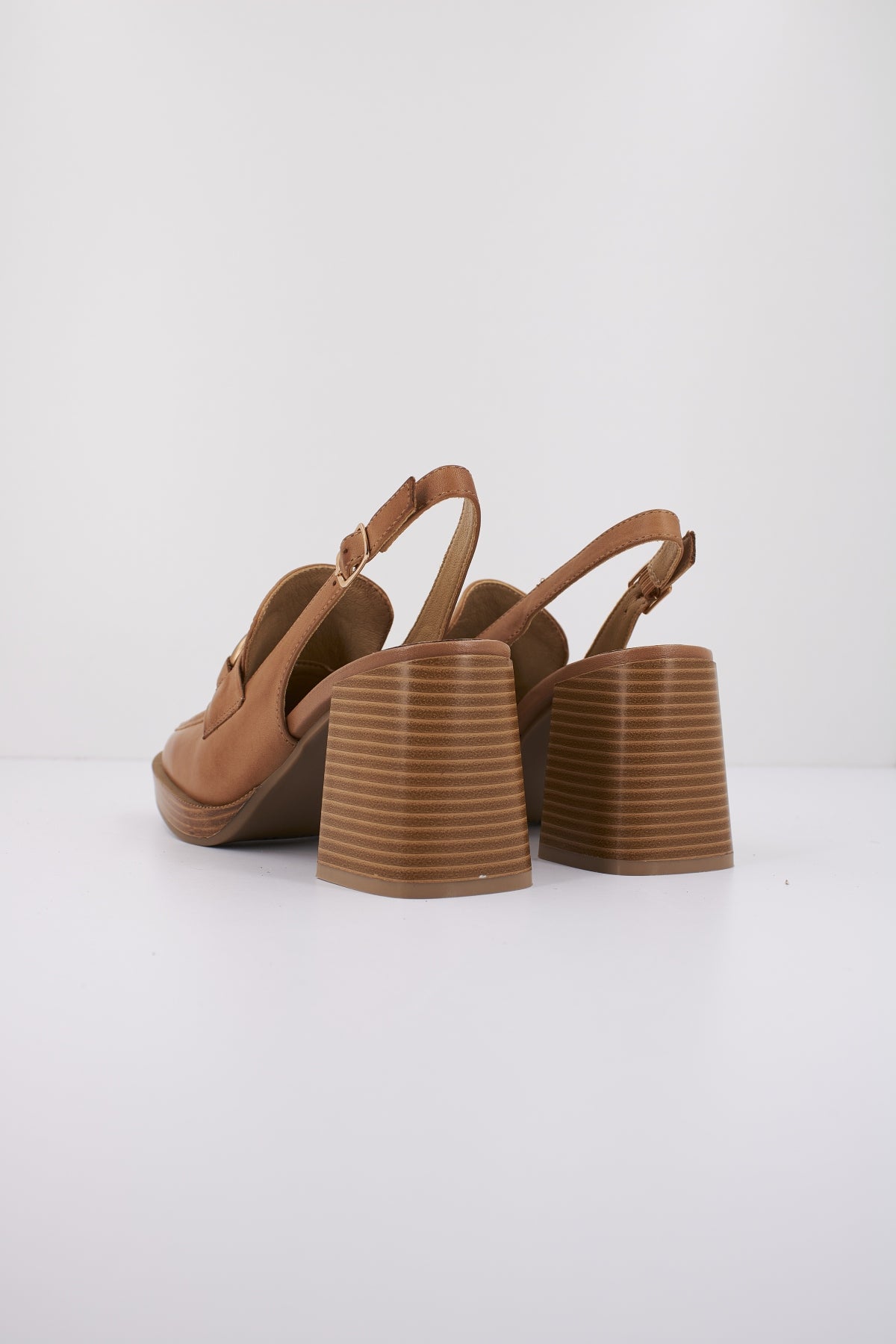 CARMELA c en color CAMEL (3)