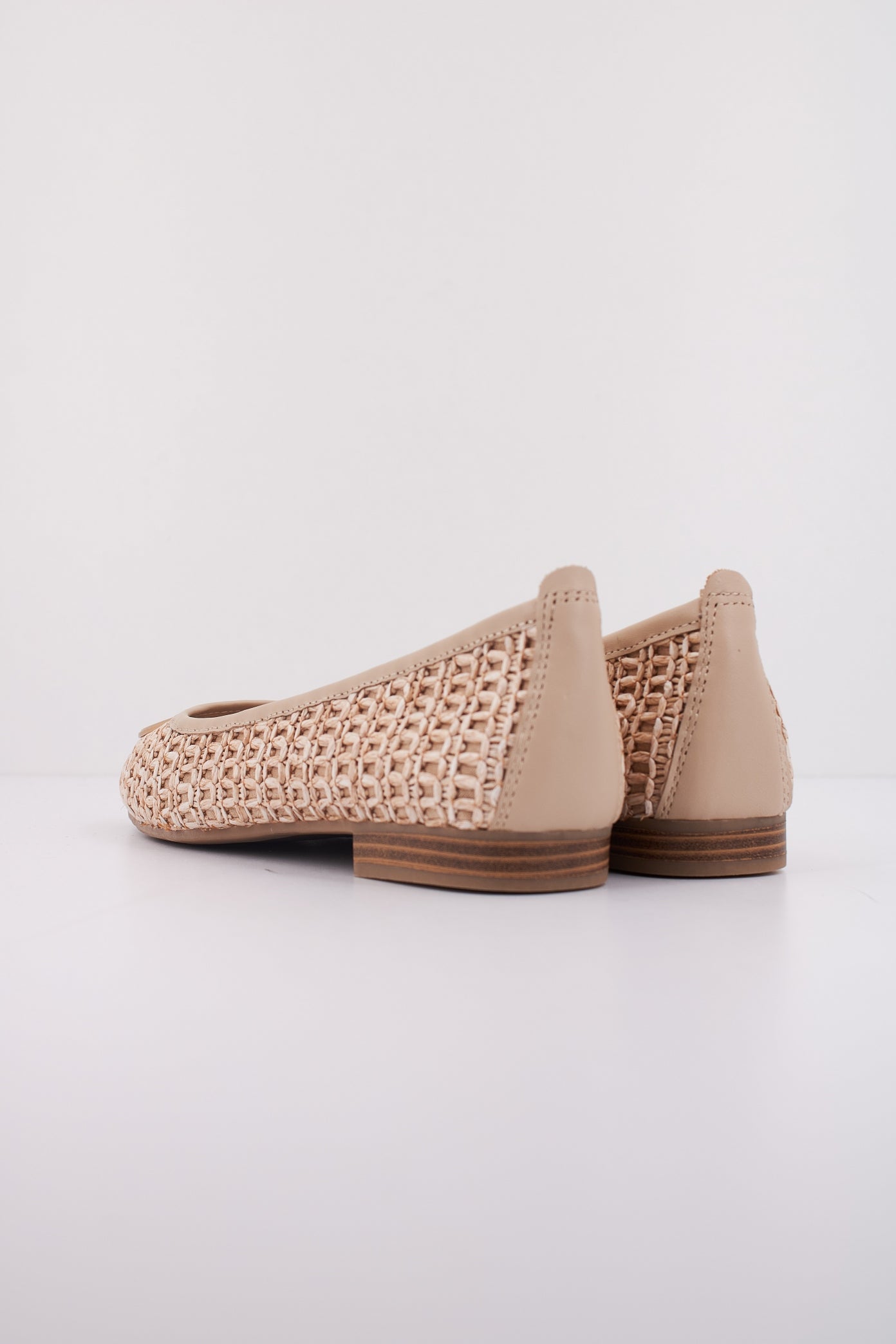 CARMELA C en color BEIGE (4)