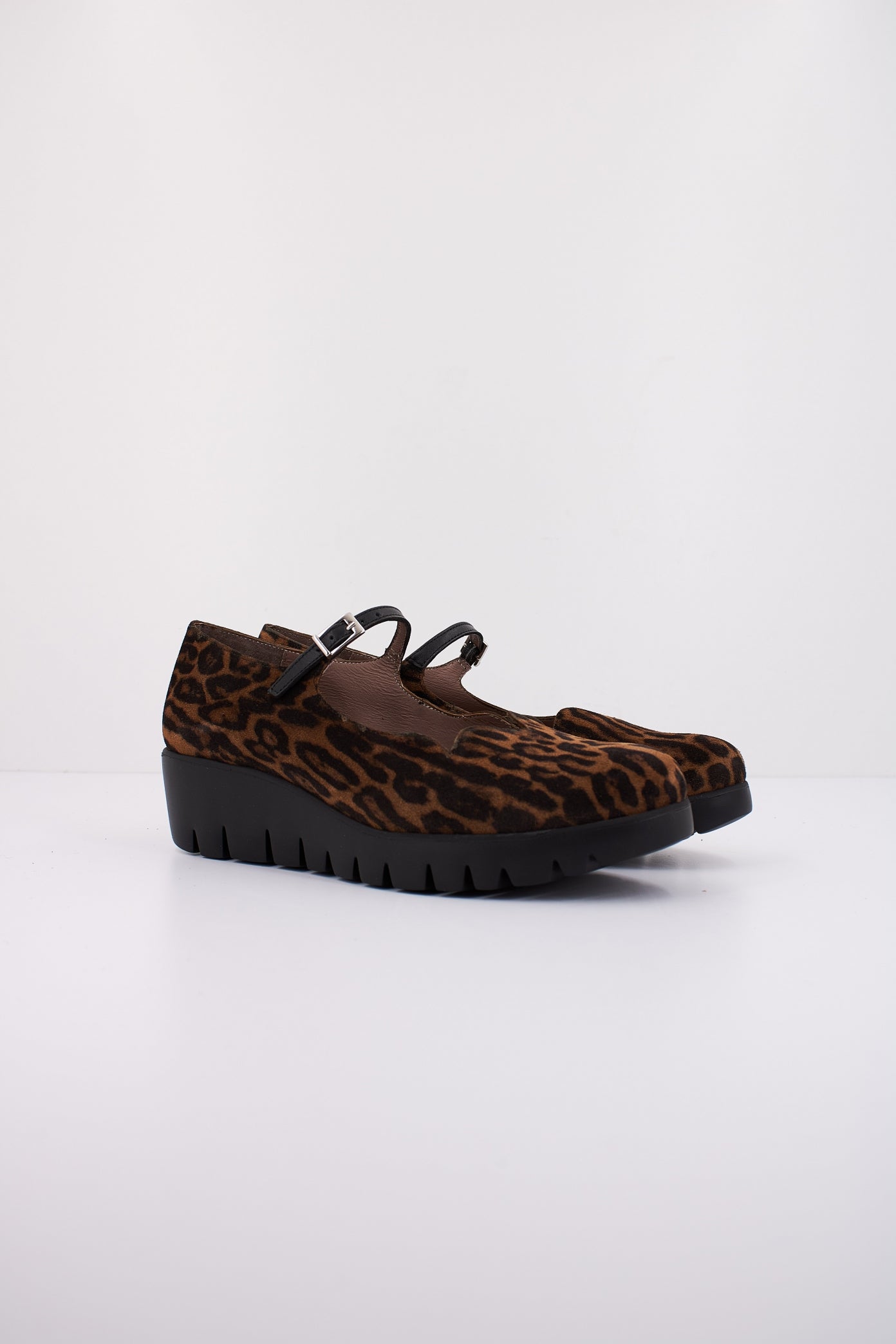 WONDERS LACK en color LEOPARDO (2)