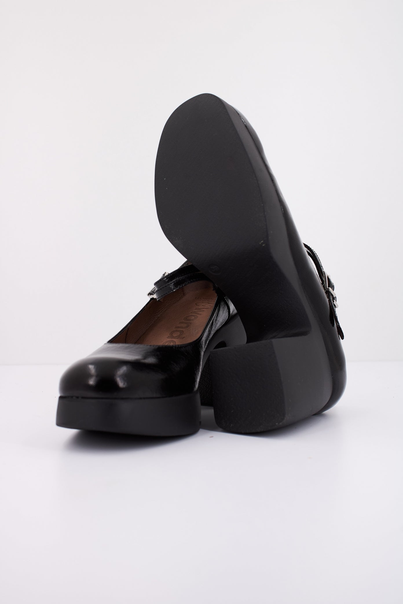 WONDERS H en color NEGRO (5)