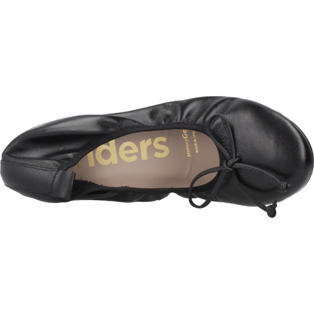 WONDERS A en color NEGRO (7)