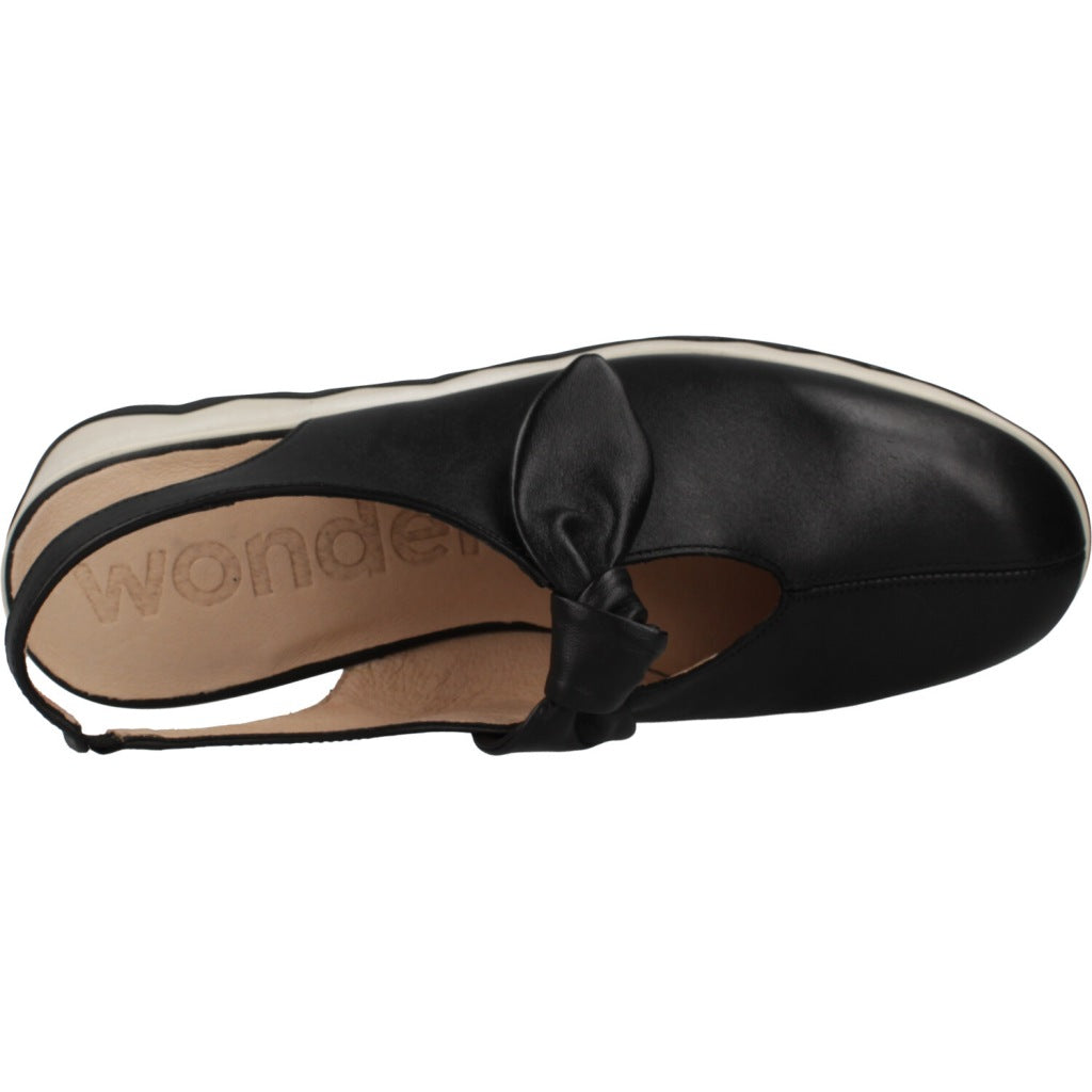 WONDERS C en color NEGRO (7)