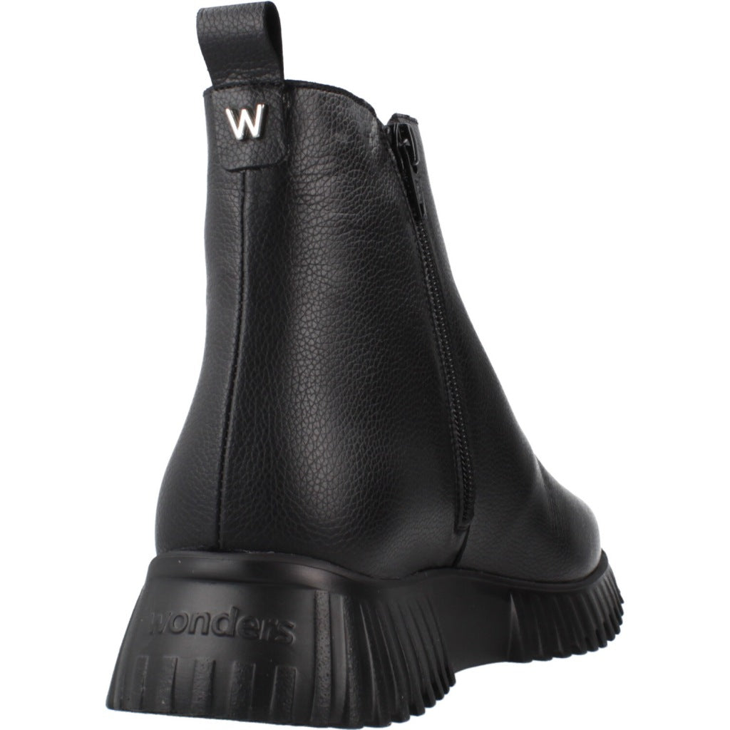WONDERS WILD en color NEGRO (3)