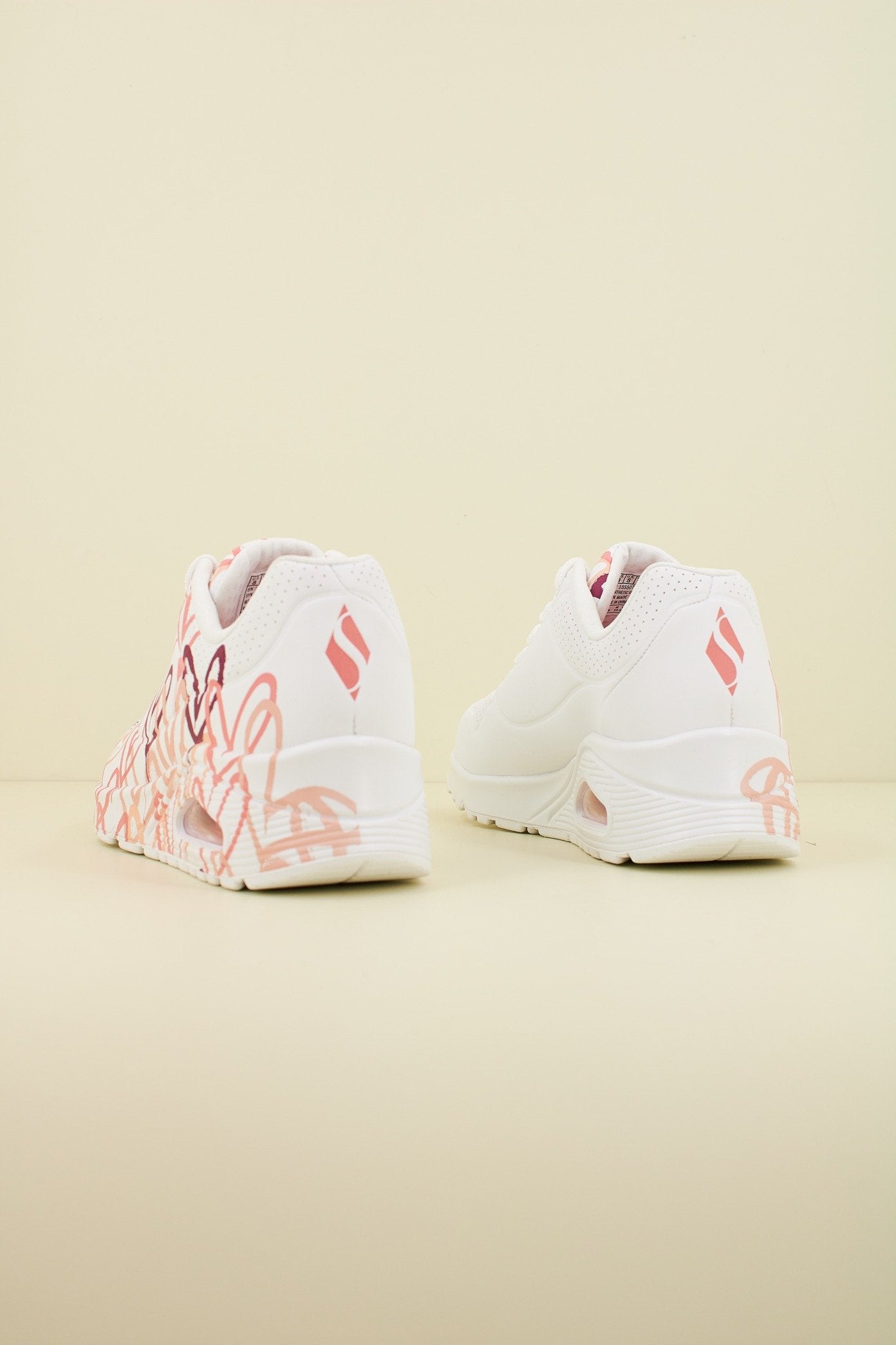 SKECHERS UNO-SPREAD THE LOVE en color WCRL (3)