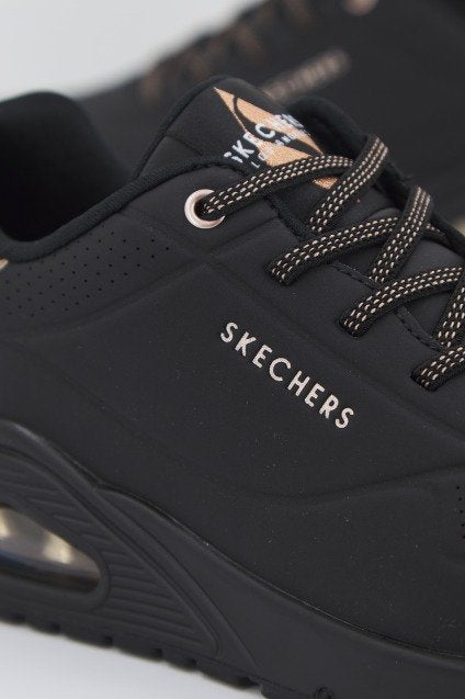 SKECHERS UNO - SHIMMER AWAY en color BBK (4)
