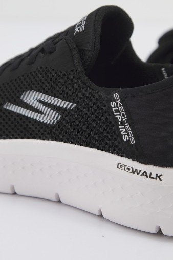 SKECHERS SLIP INS- GO WALK FL en color BKW (4)