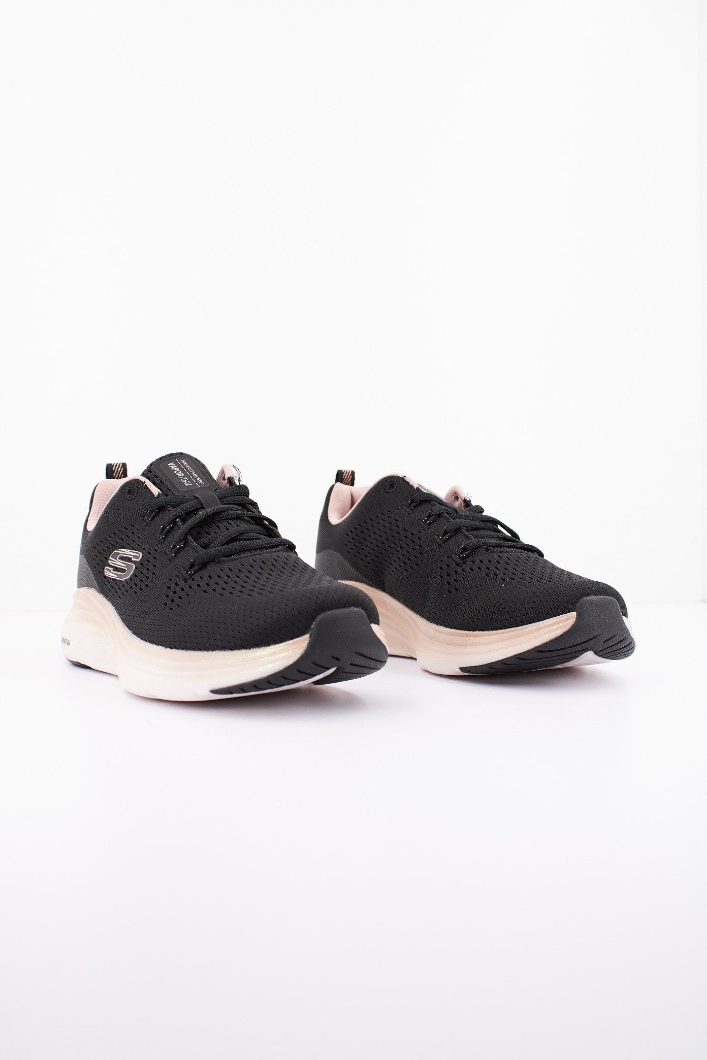SKECHERS S en color BKRG (2)