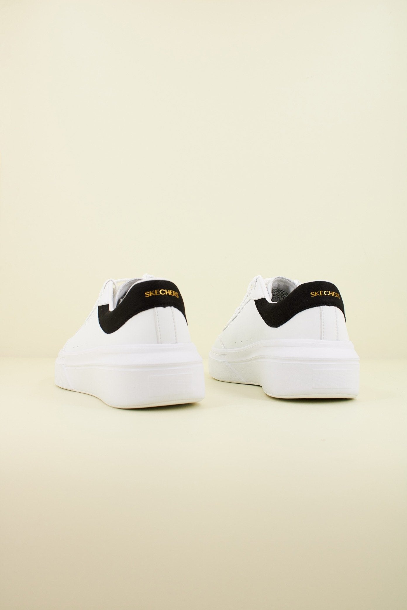 SKECHERS CORDOBA CLASSIC en color WBK (3)