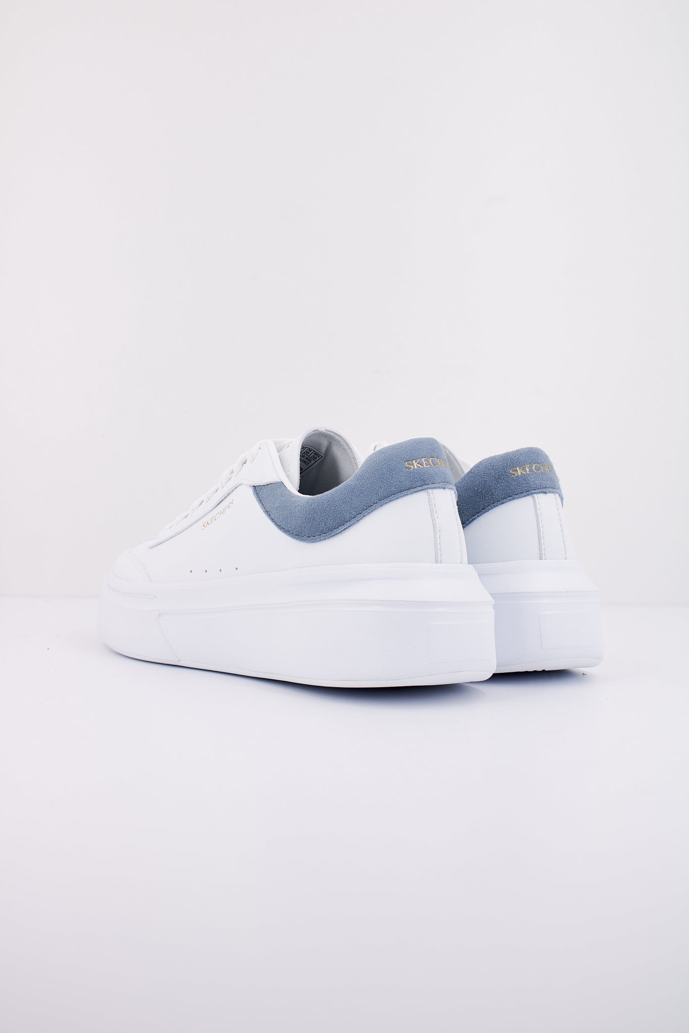 SKECHERS CORDOBA CLASSIC en color WBL (4)