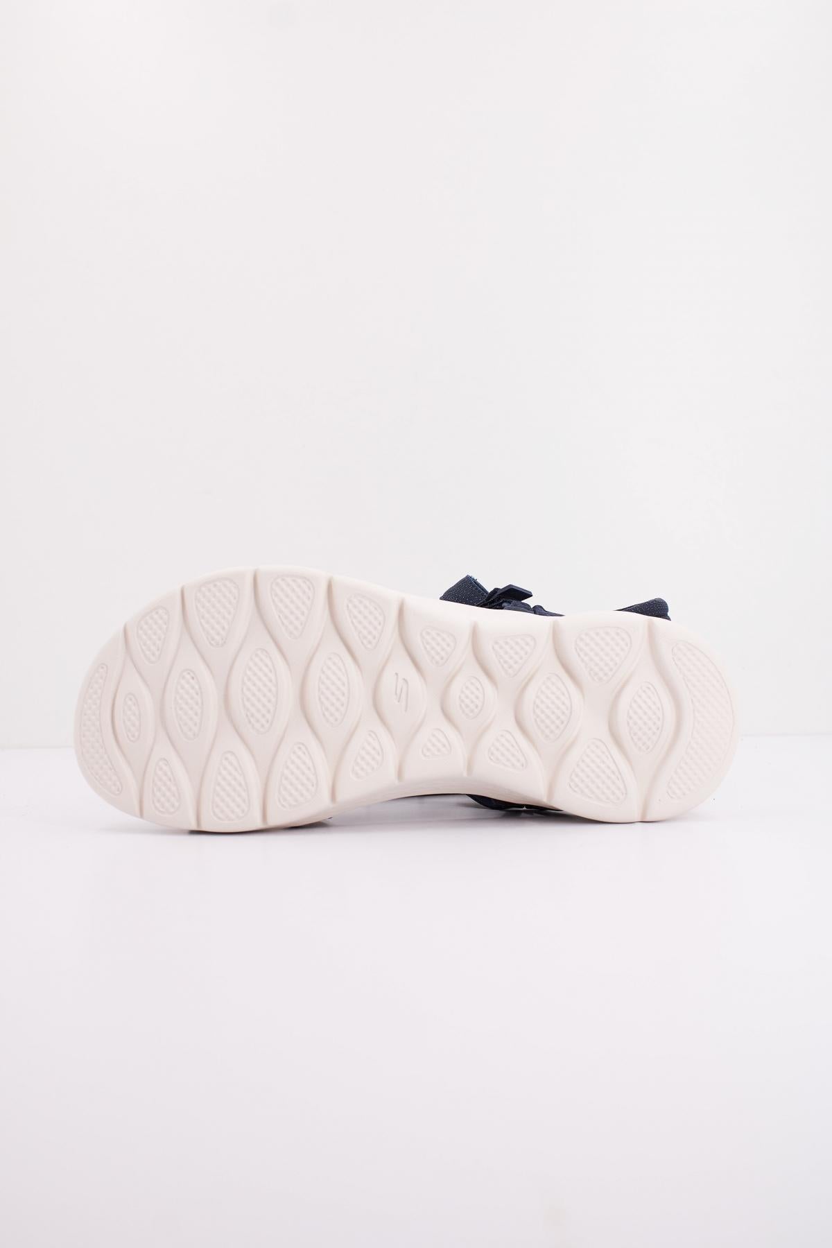 SKECHERS GO WALK FLEX SANDAL en color NVY (5)