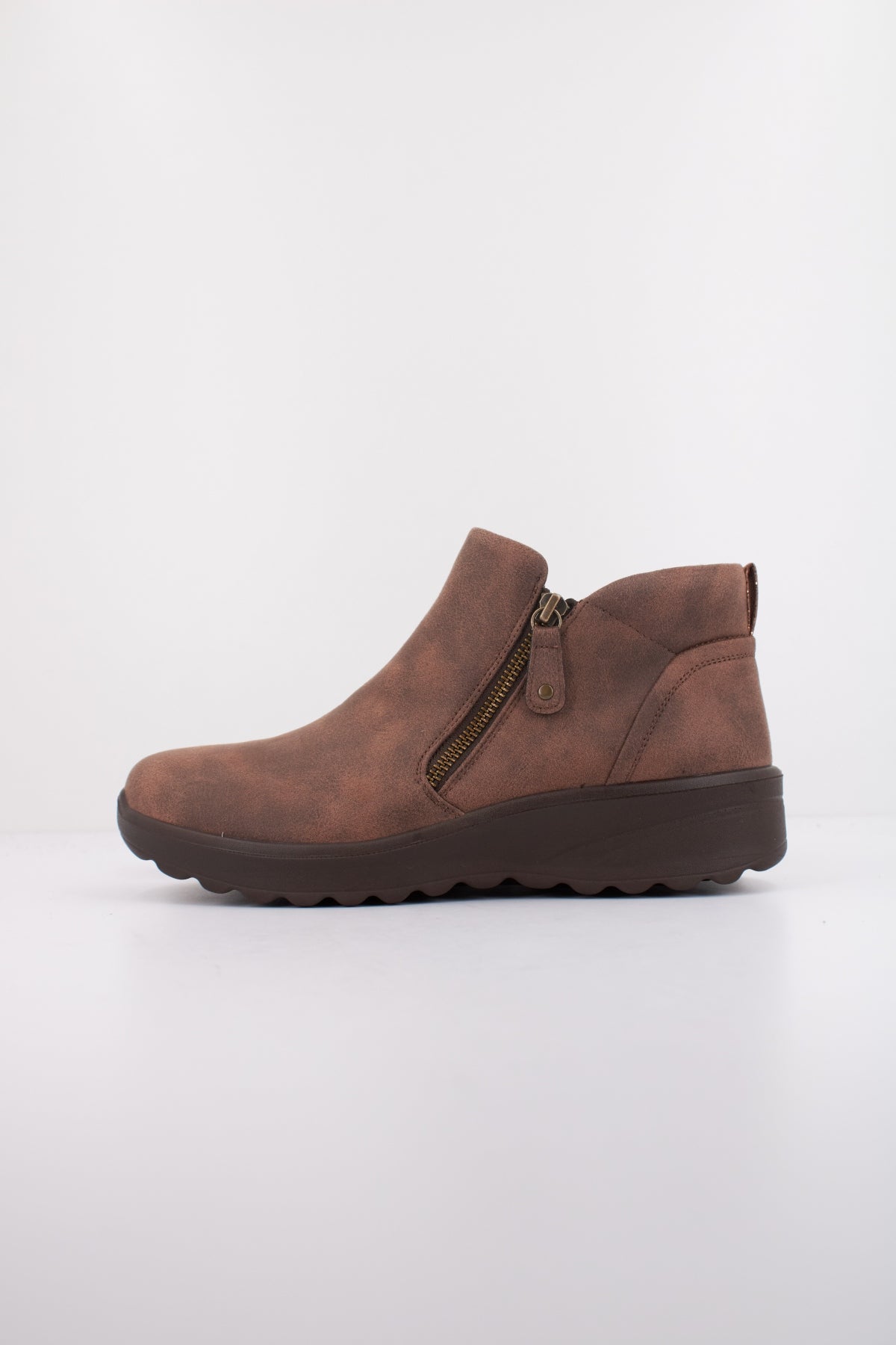 SKECHERS LOVELY VIBE FALL IN en color CHOC (1)