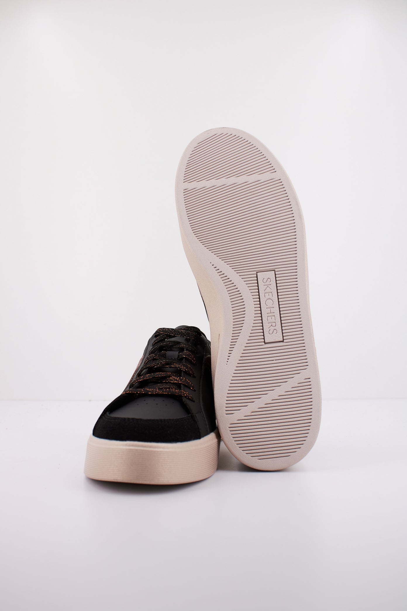 SKECHERS HILAND - QUITE CHIC en color BKBR (5)