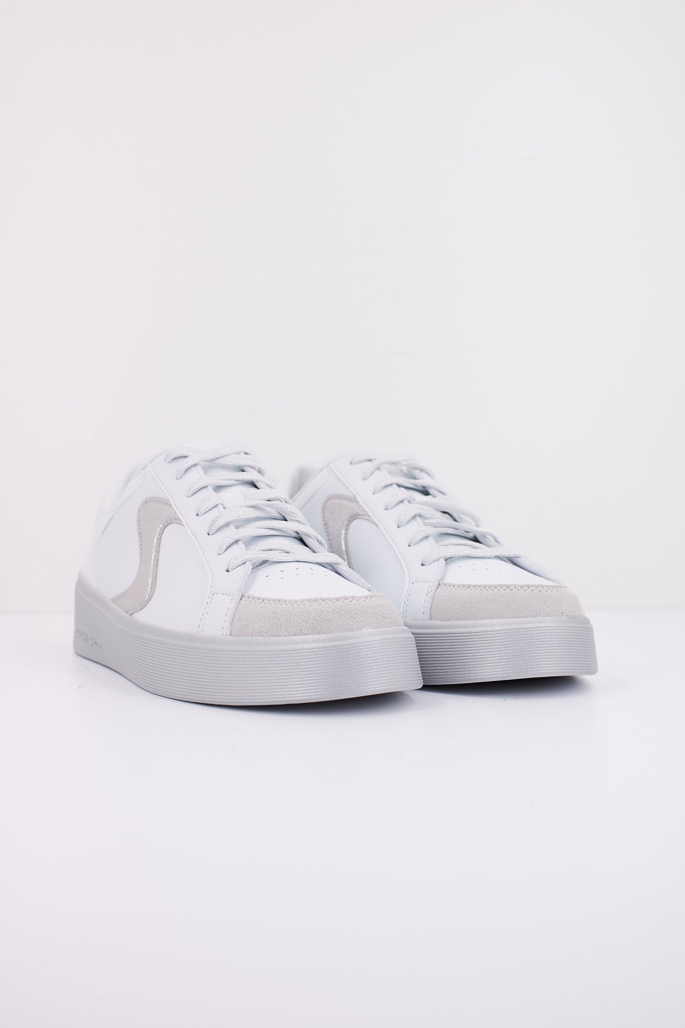 SKECHERS HILAND - QUITE CHIC en color WSL (2)