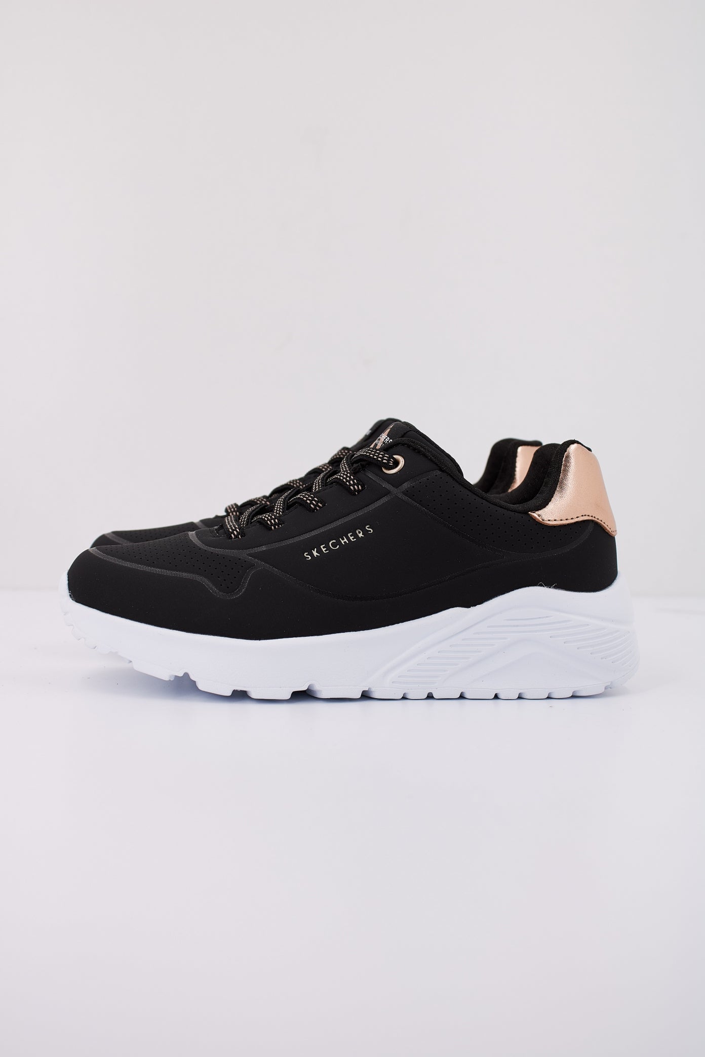 SKECHERS UNO LITE-METALLIC MO en color BLK (1)