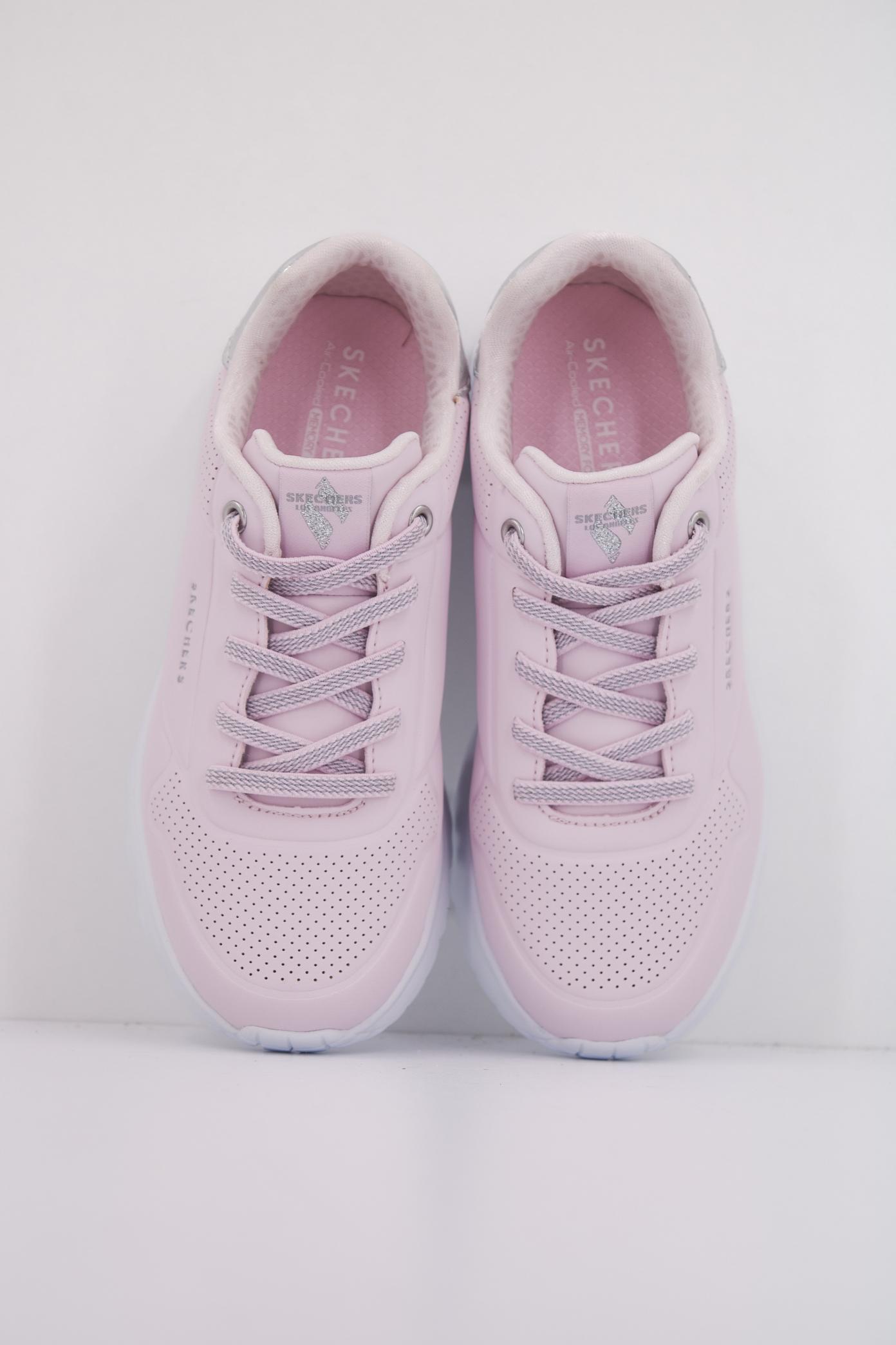 SKECHERS UNO LITE-METALLIC MO en color MVE (3)