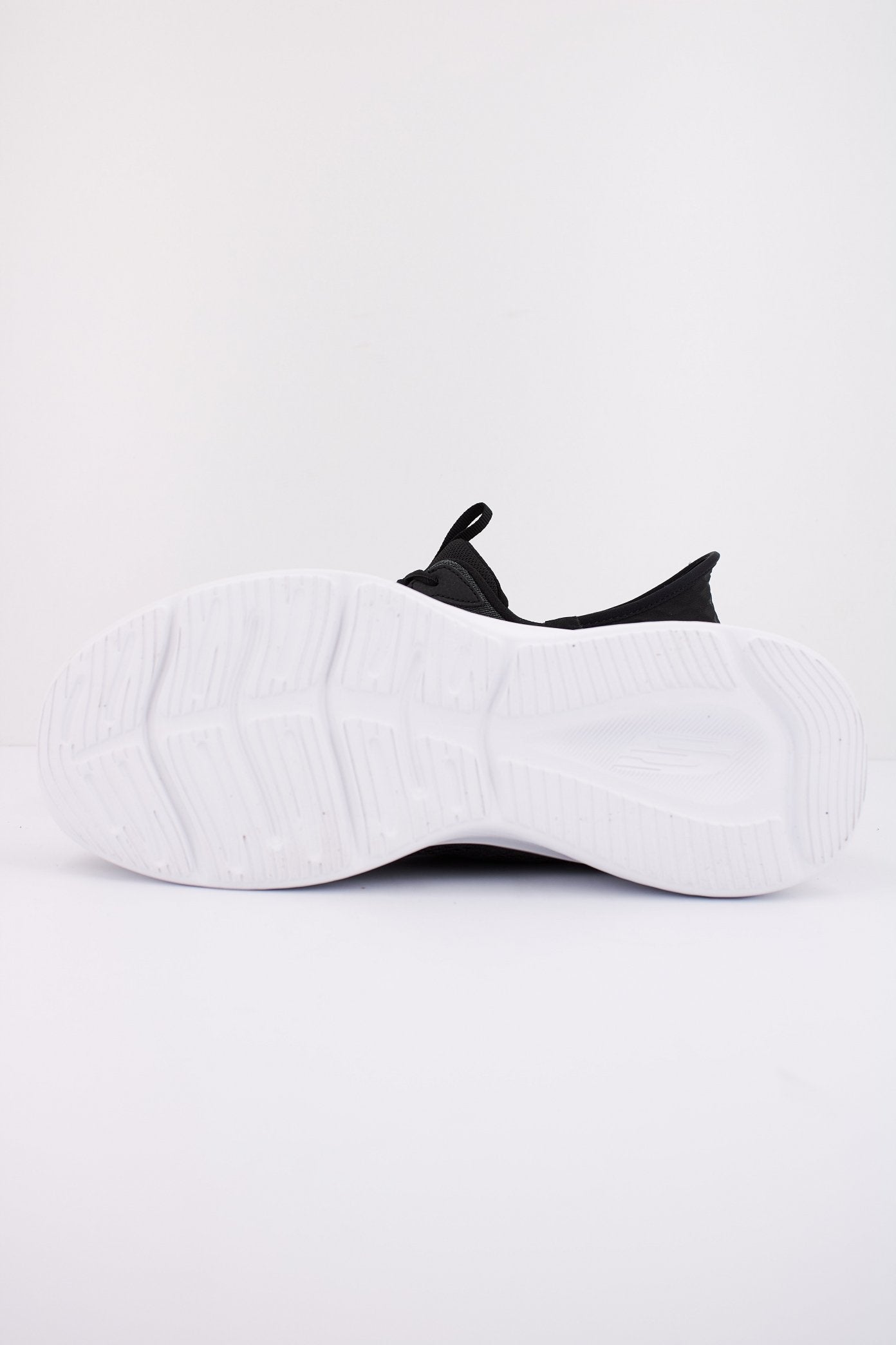 SKECHERS SLIP-INS PRIMEBASE en color BKGY (5)