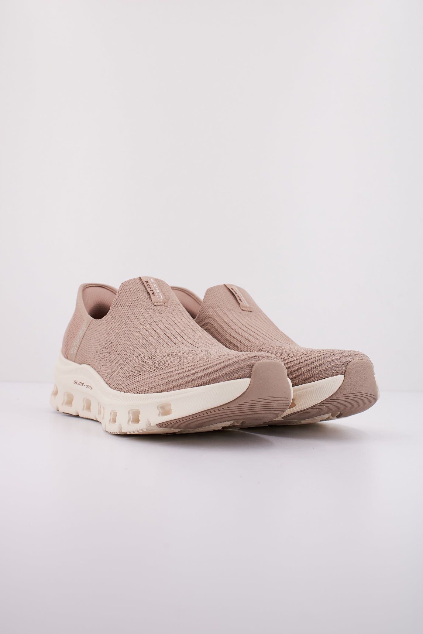 SKECHERS GLIDE STEP PRO SLIP- en color TAN (2)