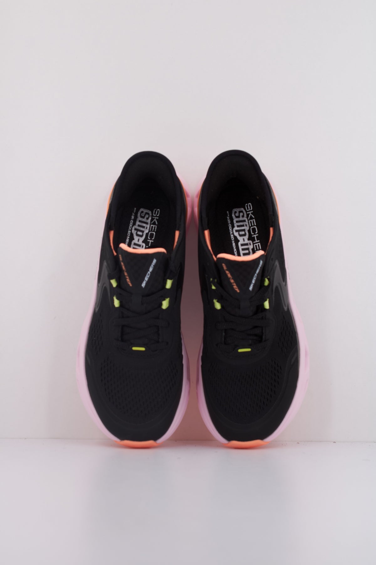 SKECHERS S en color BKMT (3)
