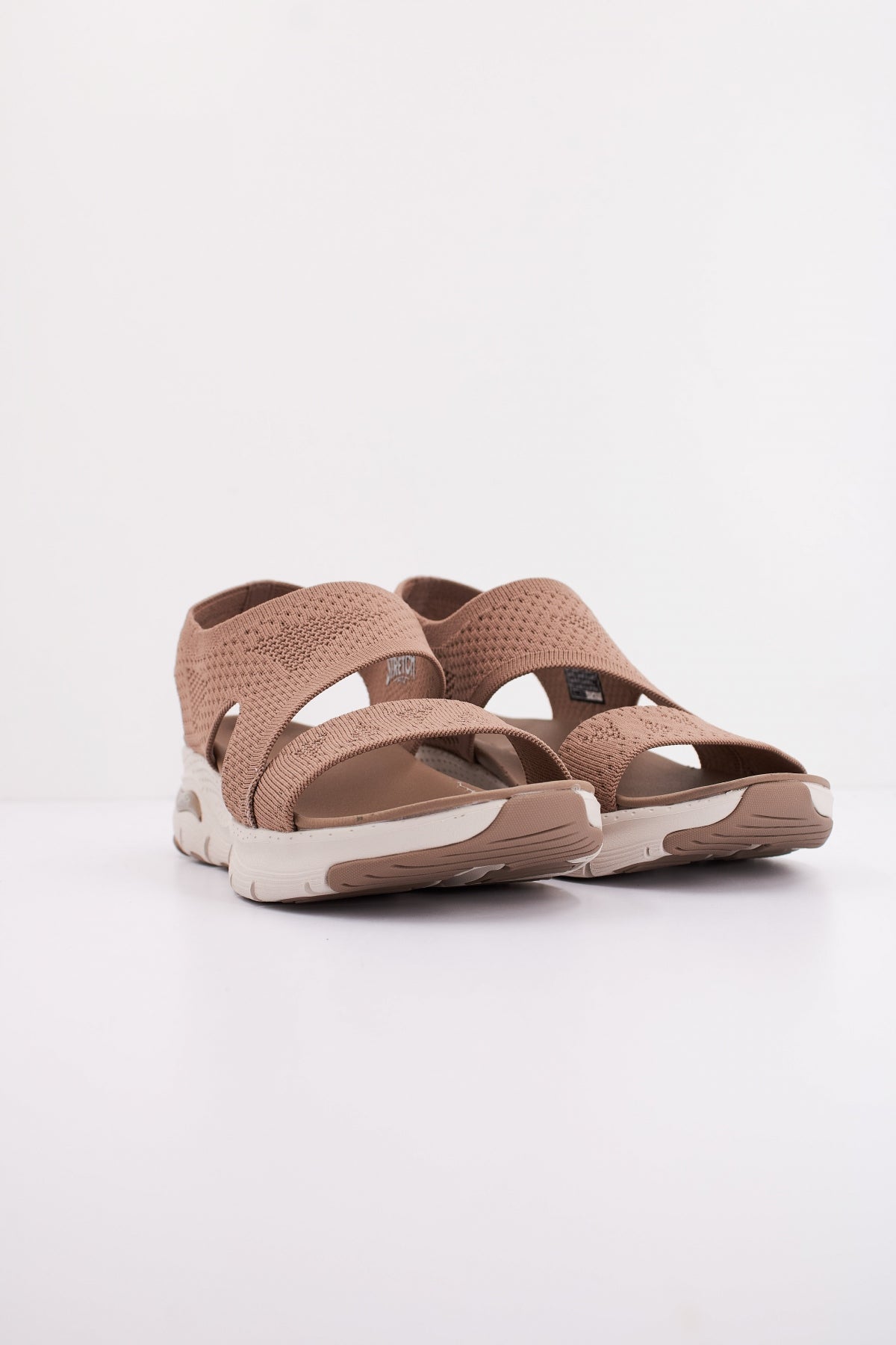 SKECHERS ARCH FIT en color MOC (2)