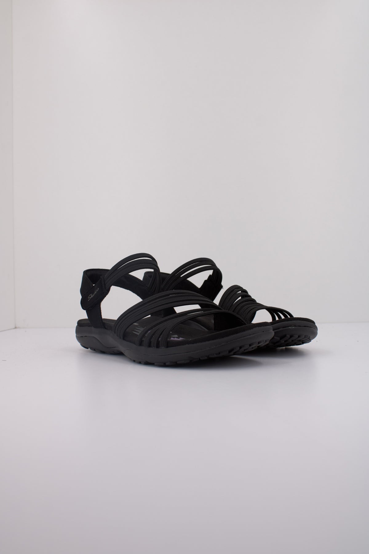 SKECHERS COFFEE RUN en color BBK  (2)