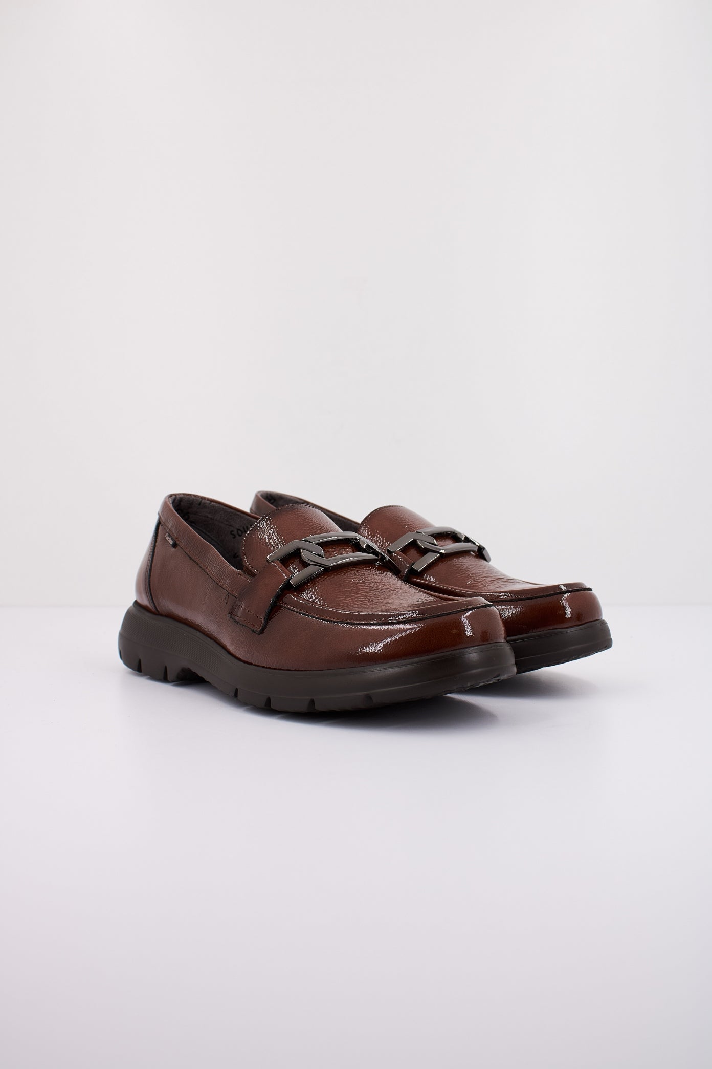 FLUCHOS NAPLAK en color CUERO (2)