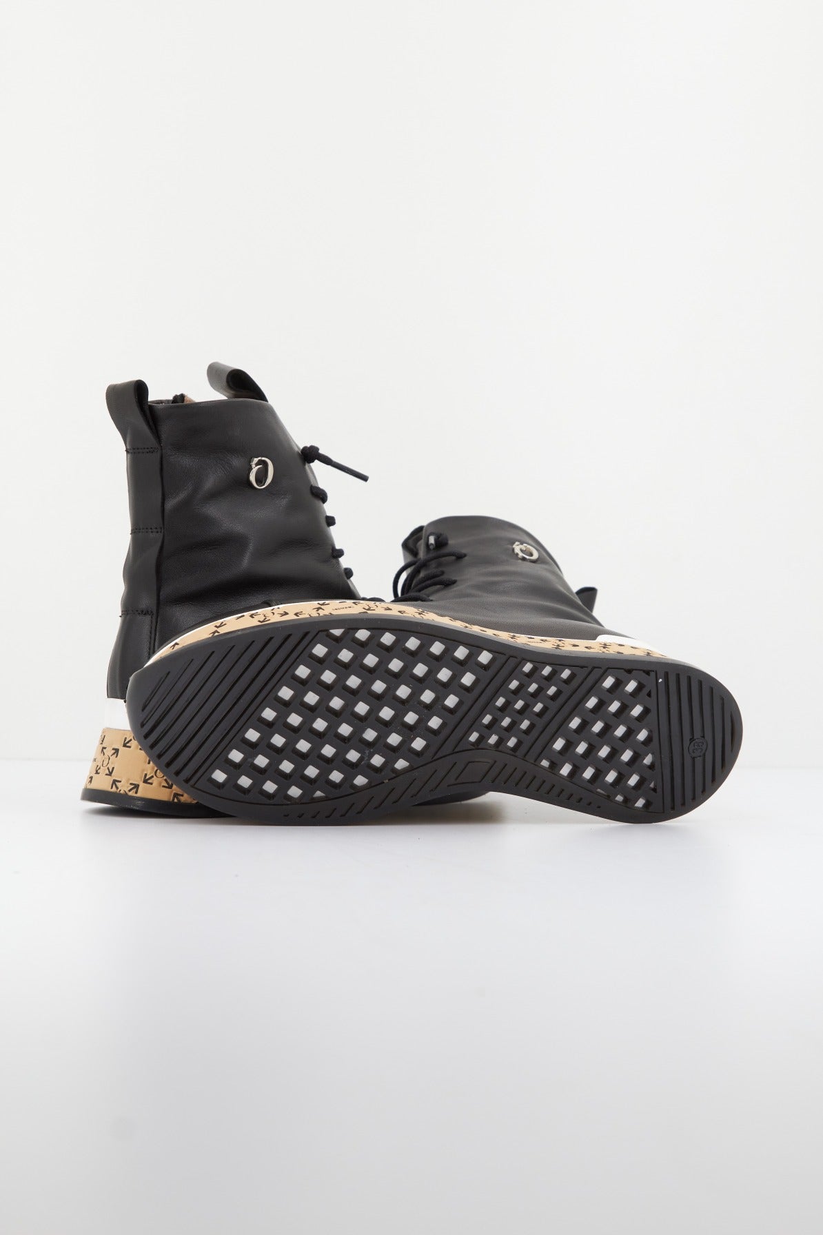 NEMONIC N en color NEGRO (4)