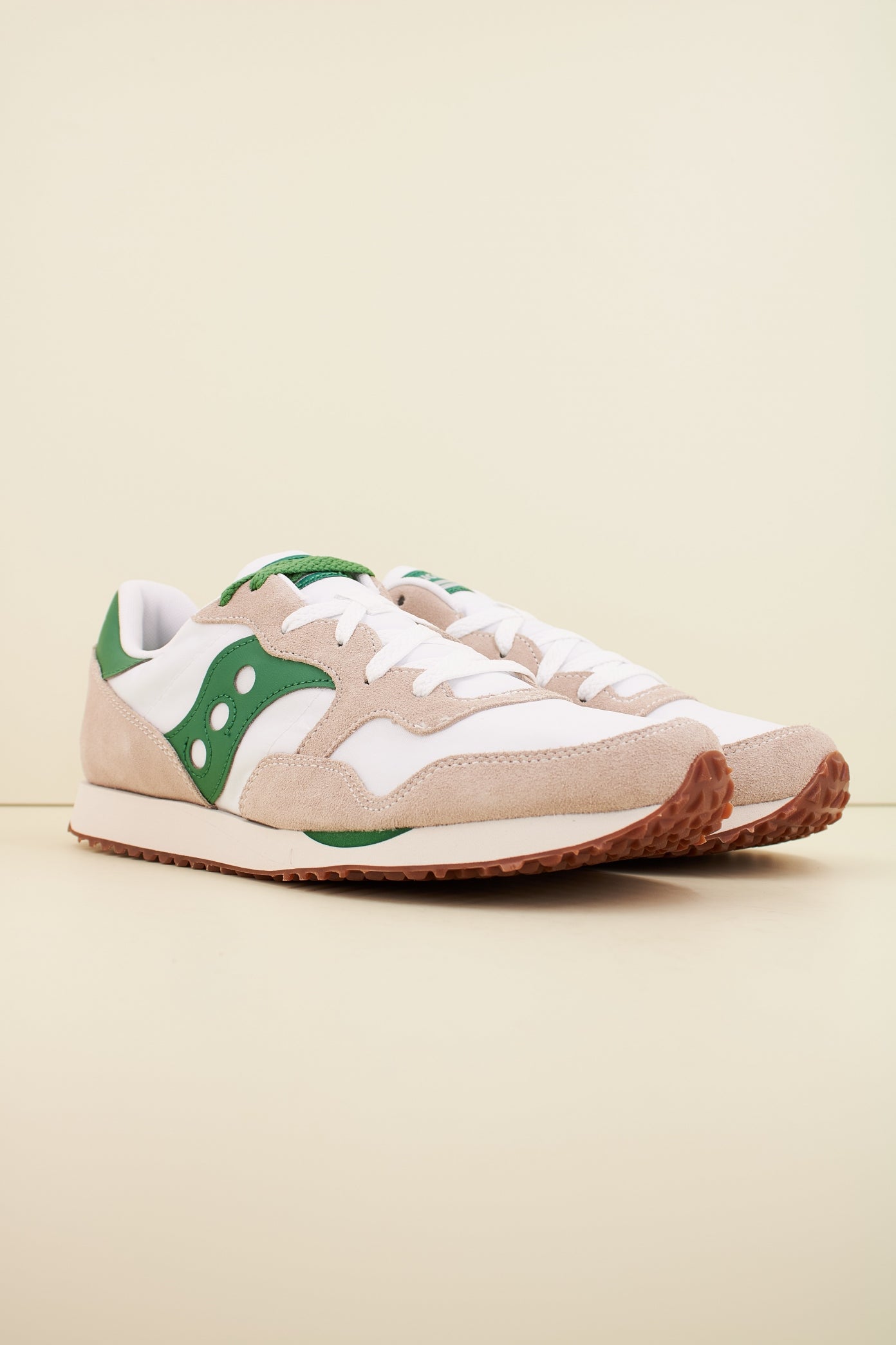 SAUCONY DXN TRAINER en color WHTGRN (2)