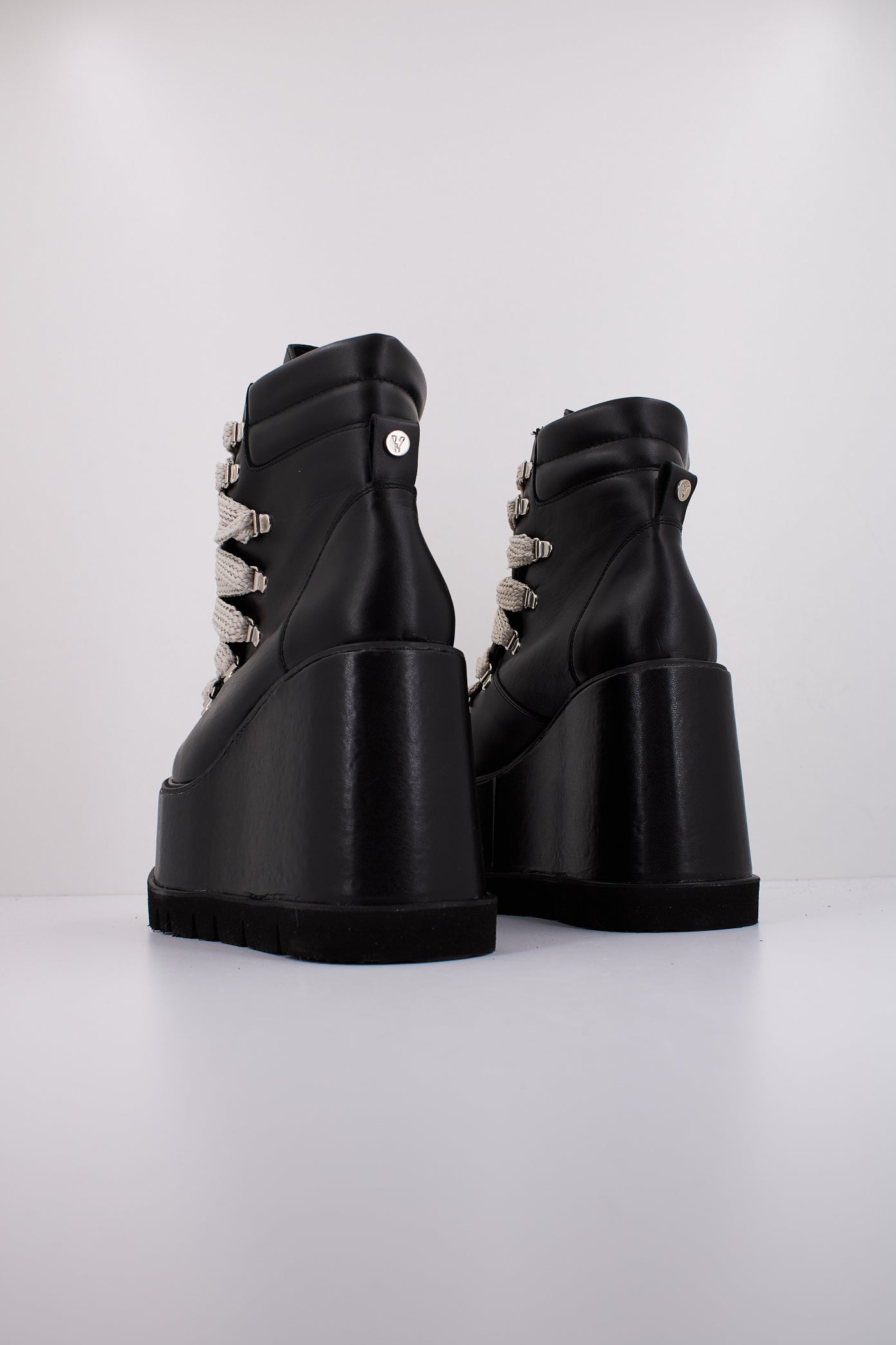 YELLOW DOROTHEA en color NEGRNG (4)
