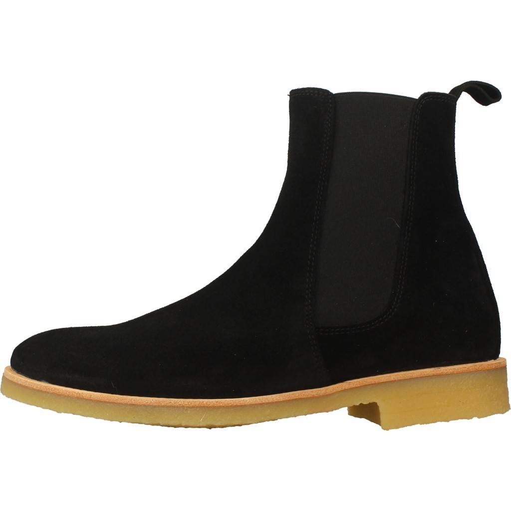 YELLOW en color NEGRONEG (2)
